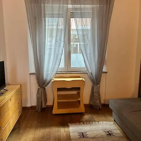 La Casina Di Ale Apartment