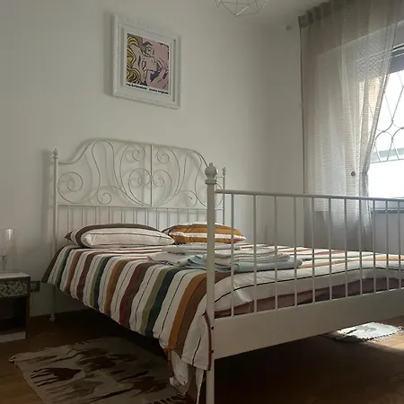 La Casina Di Ale Apartment *