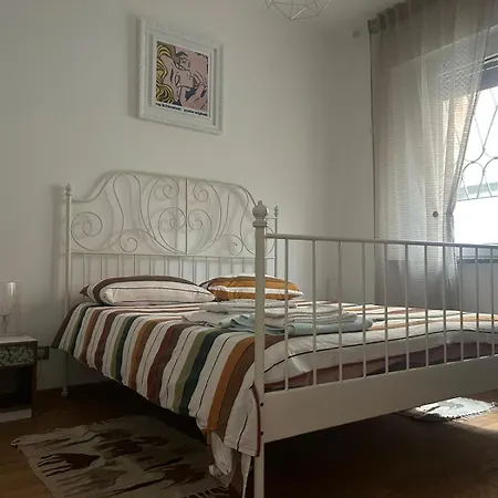 La Casina Di Ale Apartment *